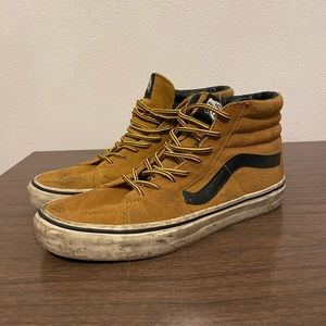 Vans size 7.5 Camel Color Sk8 Hi with two toned laces